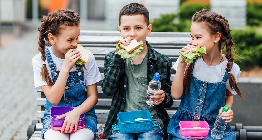 Posiłki do szkoły – propozycje, które można zapakować do lunchboxu